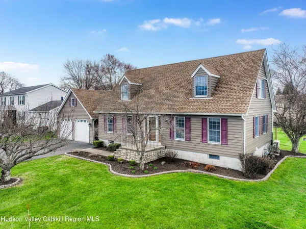 $469,999 | 247 Bowne Street, Port Ewen, NY 12466