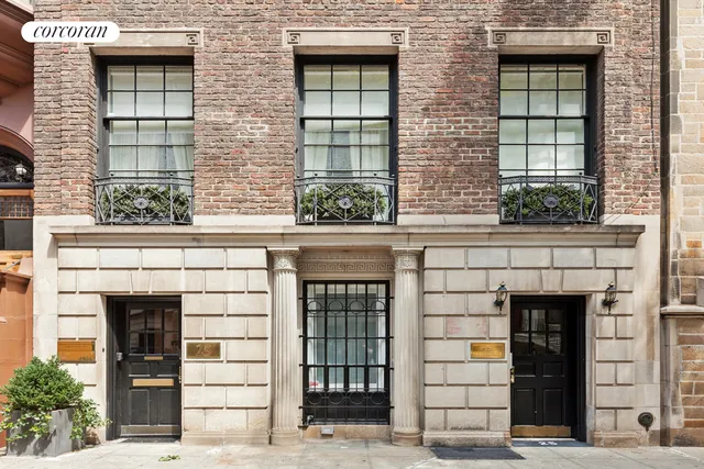 $1,324,000 | 25 East 69th Street, Unit 3A | Lenox Hill