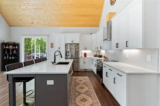 $665,000 | 6553 Woodhill Circle, Gainesville, GA 30506