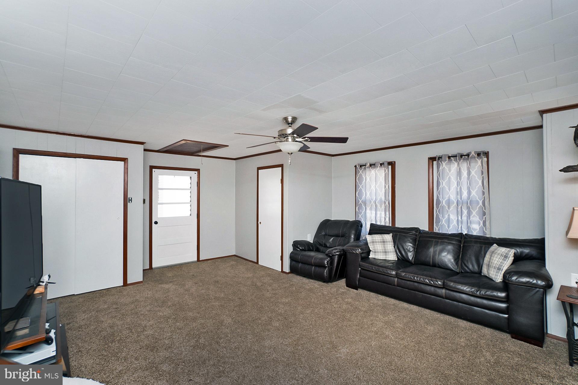 643 Fireline Road Palmerton, PA 18071 - Photo 6 of 40 Gallery Image 6
