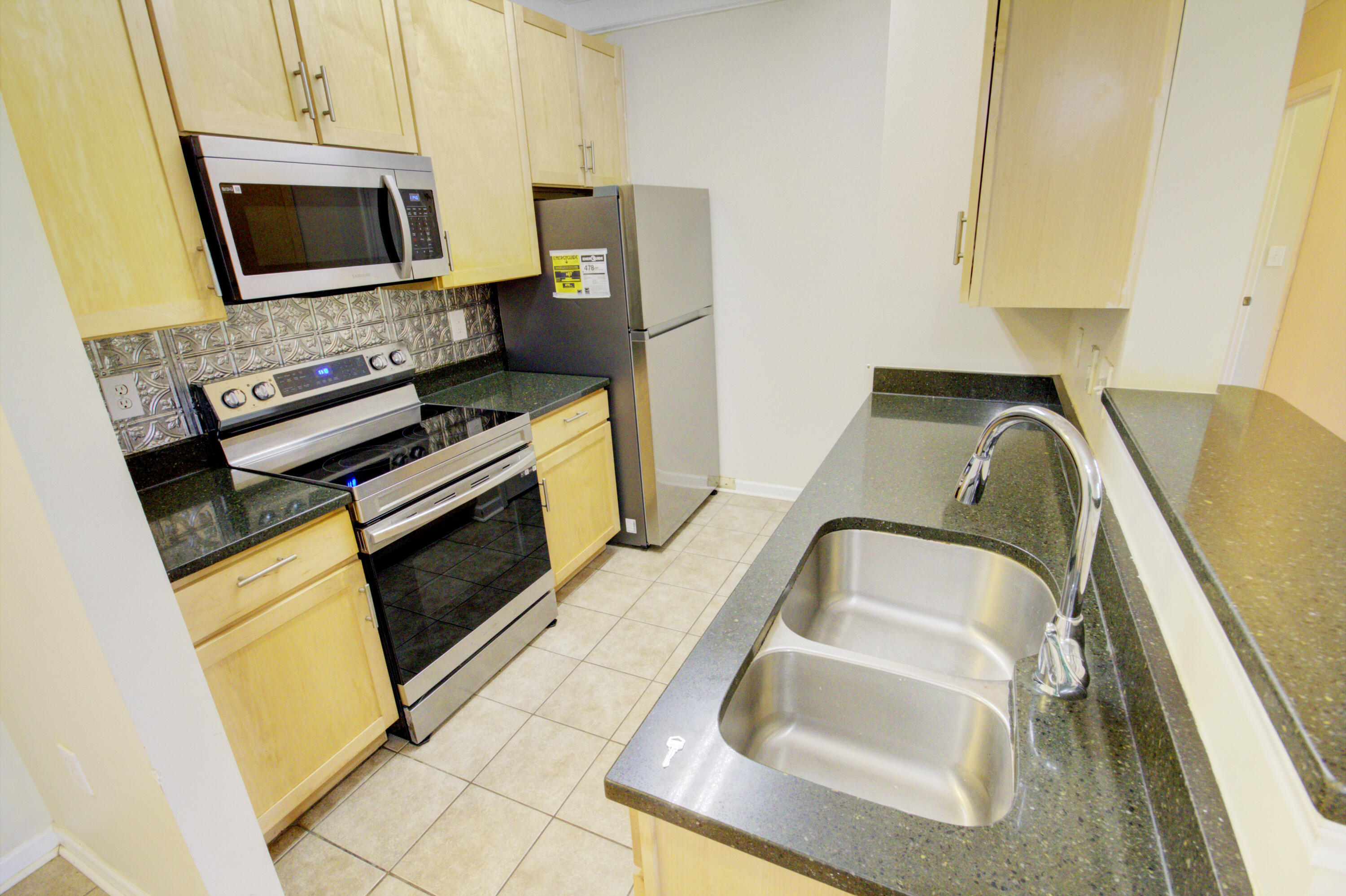 1755 Central Park Road, Unit 1202 Charleston, SC 29412 - Photo 4 of 12 Welcome Home to 1755 Central Park Road