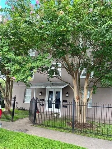 $1,250 | 145 North Telemachus Street, Unit 3, New Orleans, LA 70119