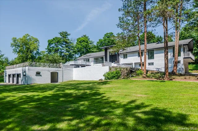 a house view with a garden space