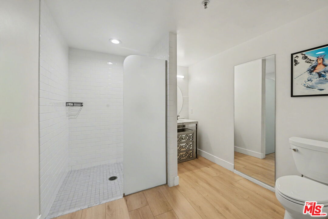 700 Main Street, Unit 5 Venice, CA 90291 - Photo 11 of 27