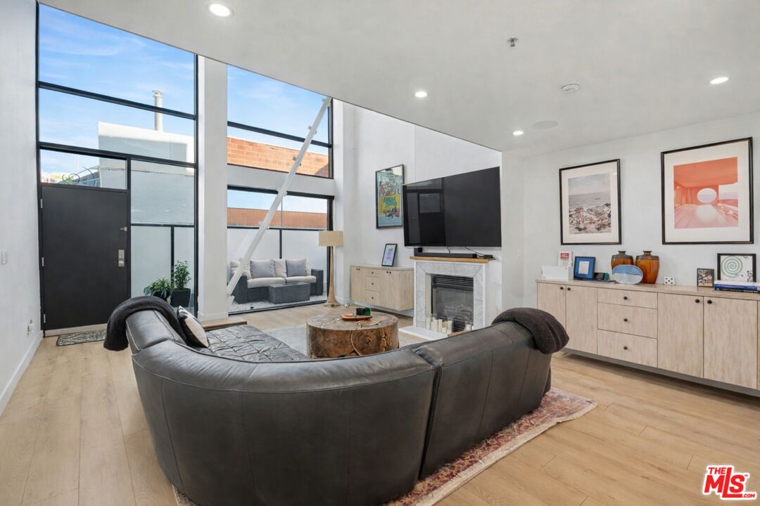 700 Main Street, Unit 5 Venice, CA 90291 - Photo 16 of 27