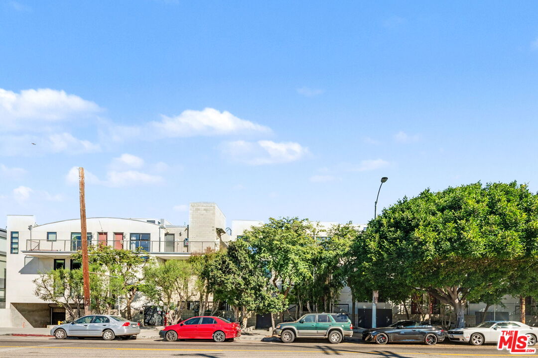 700 Main Street, Unit 5 Venice, CA 90291 - Photo 2 of 27