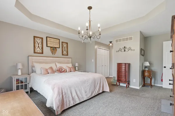 $534,900 | 209 North Copperwood Court, Muncie, IN 47304