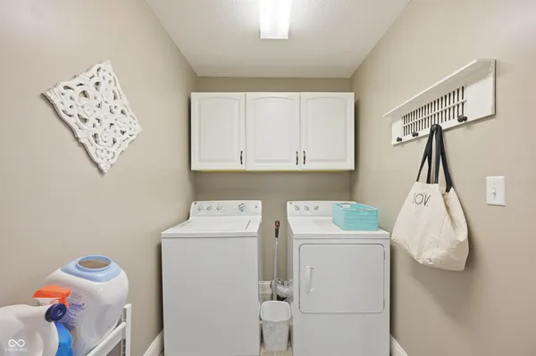 $534,900 | 209 North Copperwood Court, Muncie, IN 47304