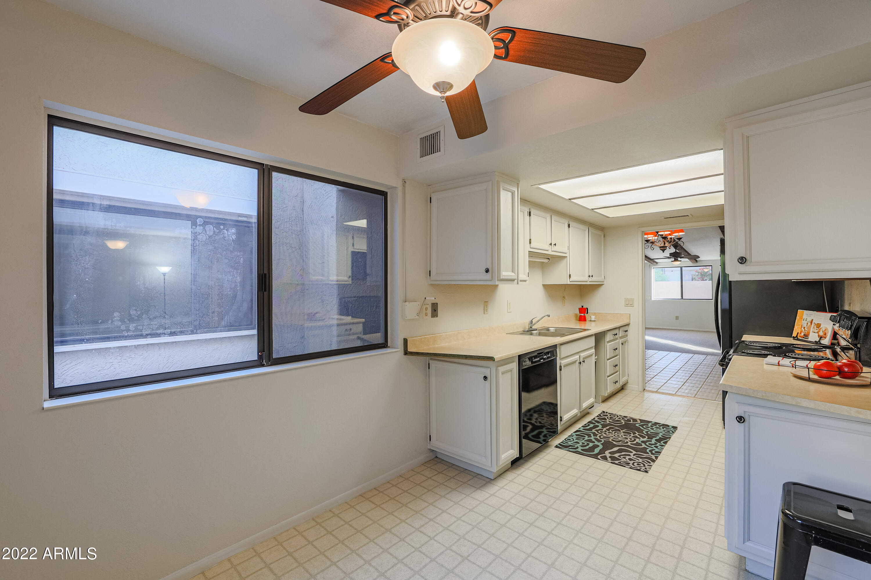 7843 East Valley View Road Scottsdale, AZ 85250 - Photo 16 of 35 B (14)