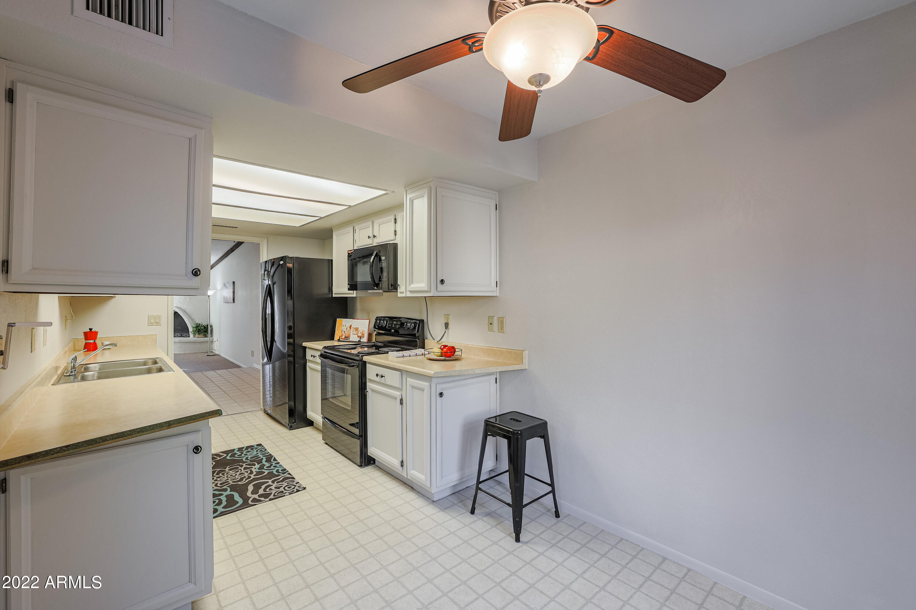 7843 East Valley View Road Scottsdale, AZ 85250 - Photo 17 of 35 B (15)