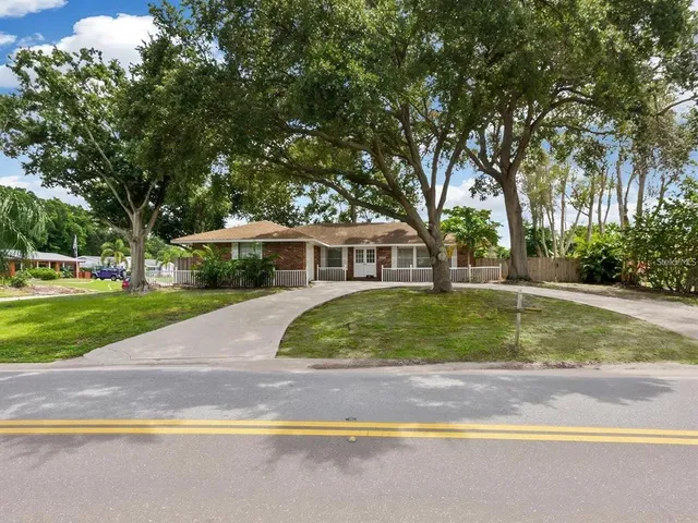 a view of outdoor space yard and green space