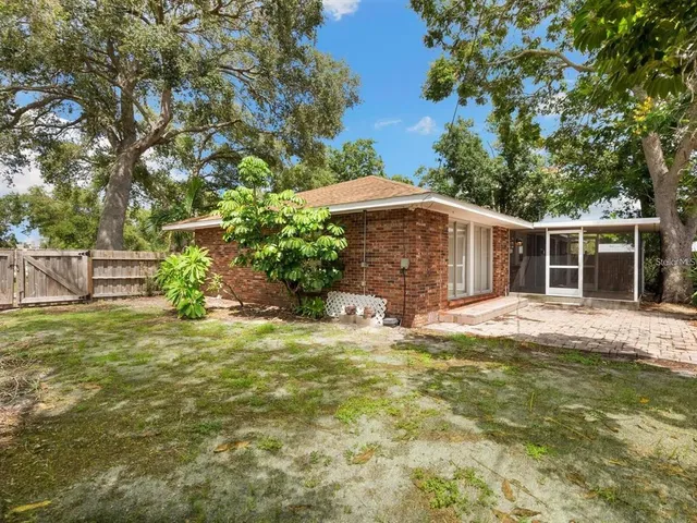 $2,900 | 2608 Constitution Boulevard, Sarasota, FL 34231