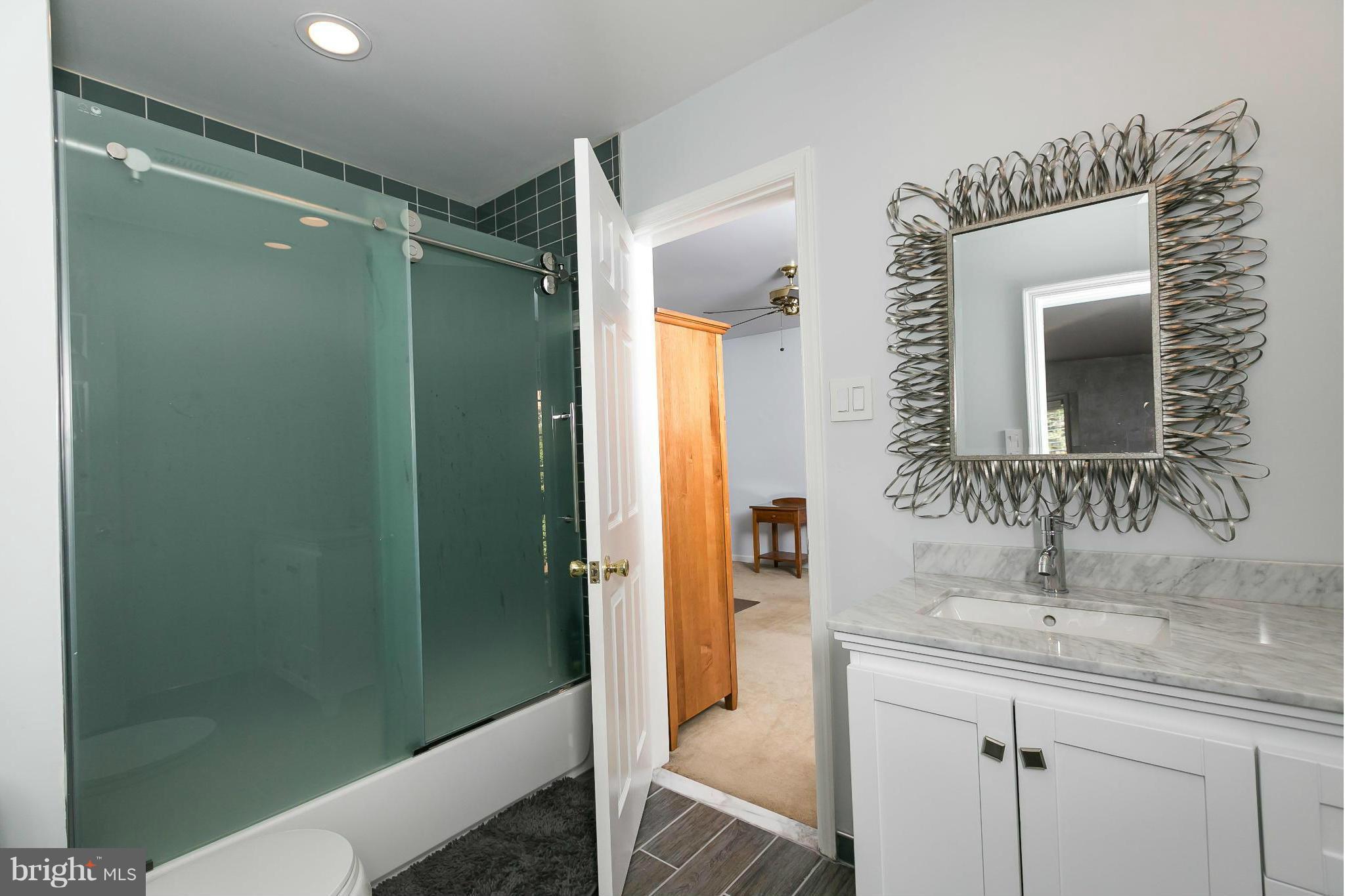 27 Shadow Point Court Edgewater, MD 21037 - Photo 24 of 29 Renovated 2015 with rolling glass doors