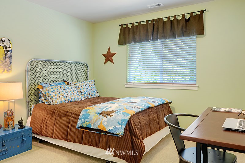 18529 115th Place Southeast Renton, WA 98055 - Photo 19 of 25
