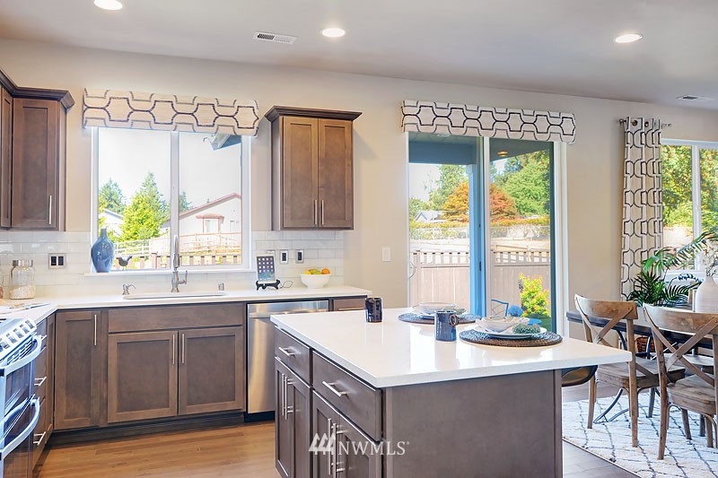 18529 115th Place Southeast Renton, WA 98055 - Photo 9 of 25