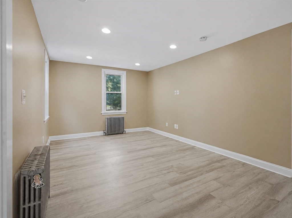 70 Riverside Avenue Attleboro, MA 02703 - Photo 10 of 42