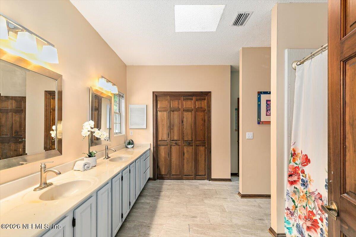 6443 Jack Wright Island Road St. Augustine, FL 32092 - Photo 35 of 49 35-Bathroom
