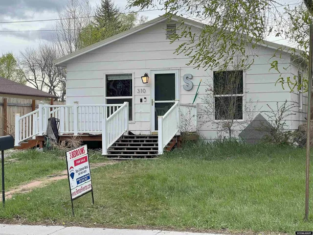 $179,000 | 310 North 8th Street West, Riverton, WY 82501