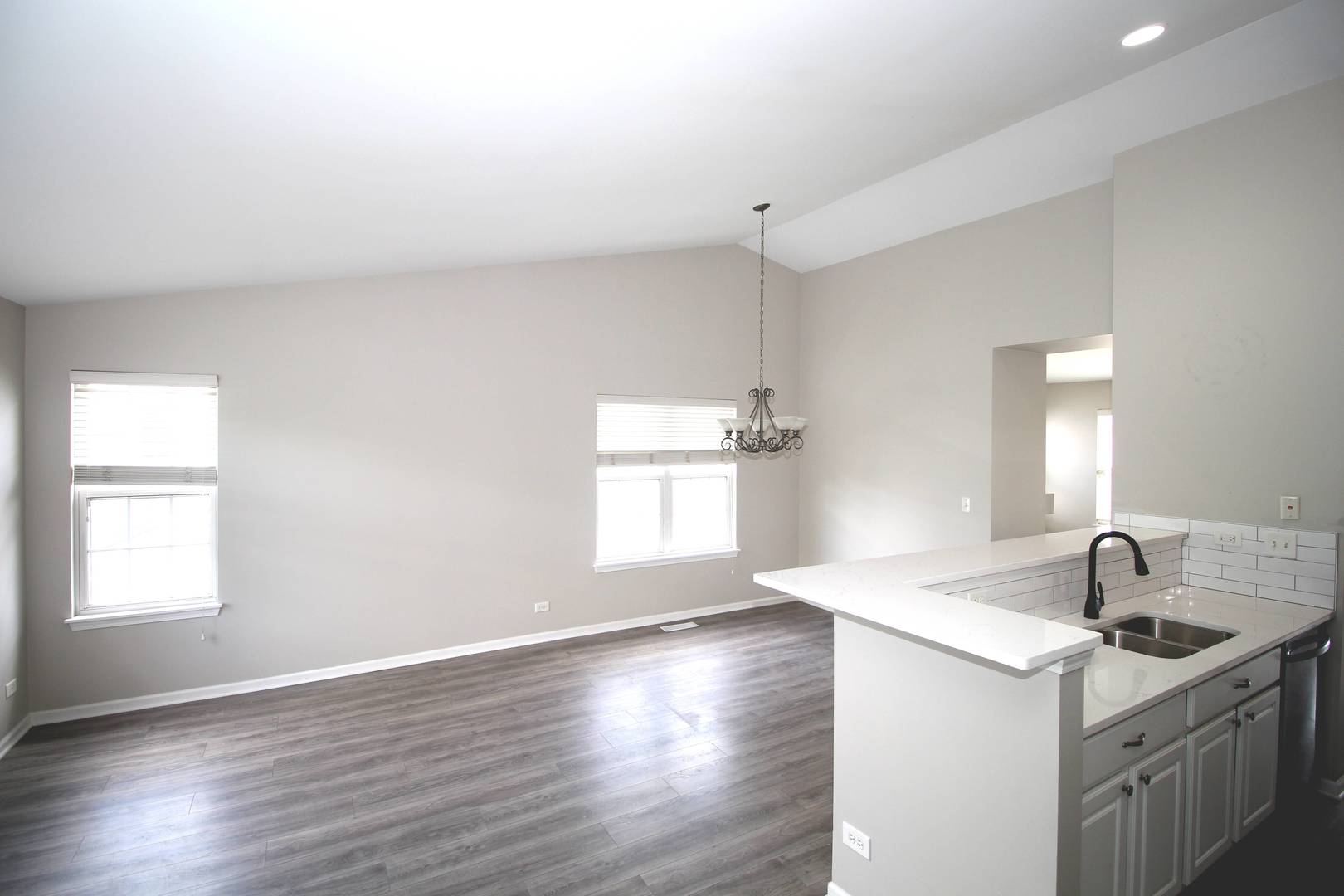 2518 Golf Ridge Circle, Unit 2518 Naperville, IL 60563 - Photo 3 of 27