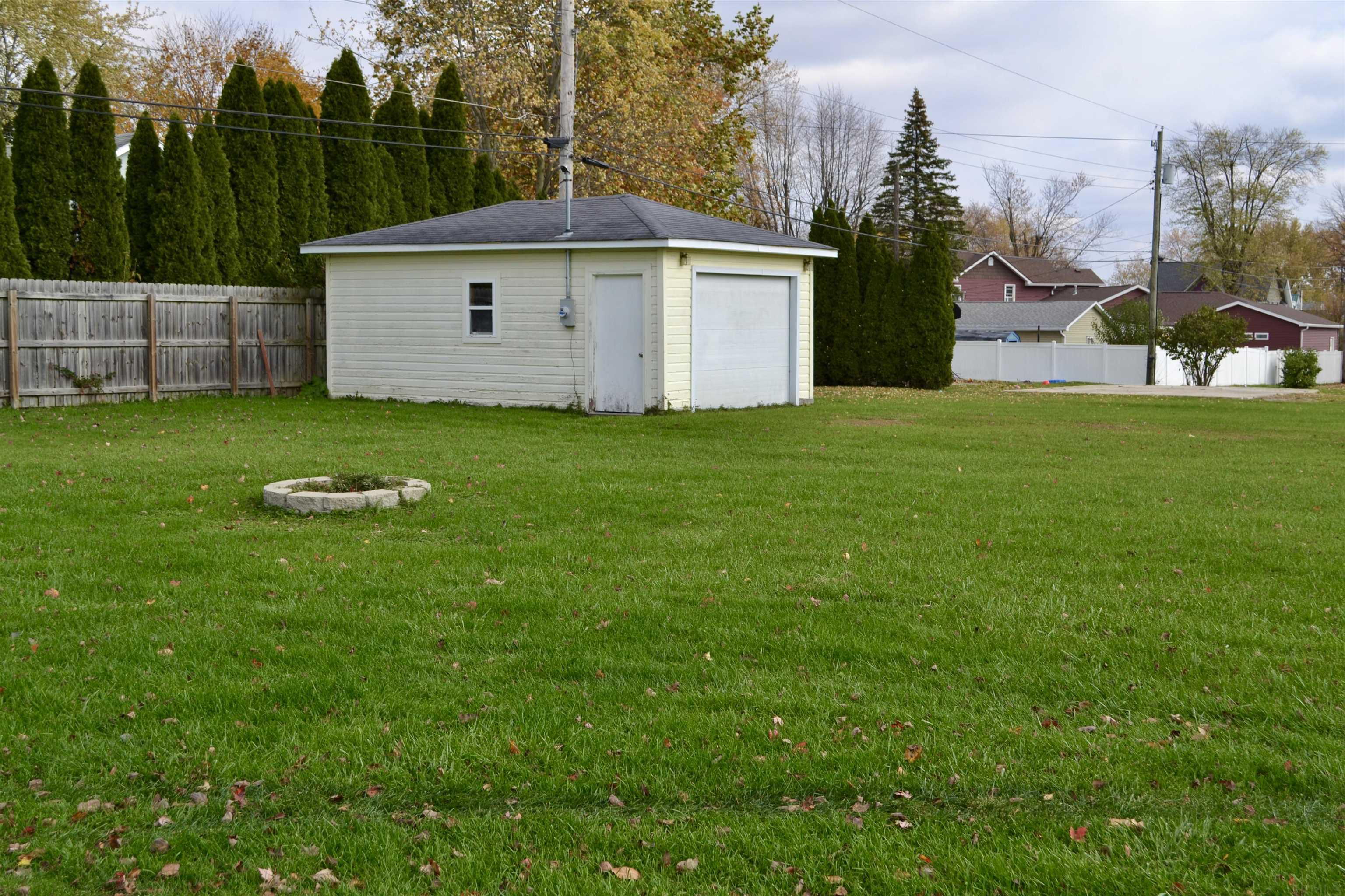 329 Depot Street Butler, IN 46721 - Photo 4 of 11