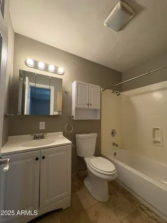 $995 | 2735 West Tuckey Lane, Unit 2, Phoenix, AZ 85017