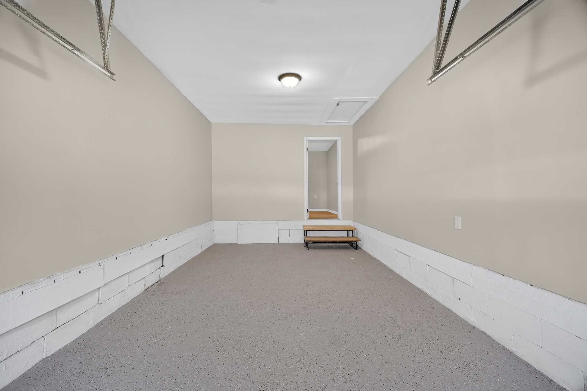 34 South Lincoln Road Fayetteville, TN 37334 - Photo 22 of 31 a view of an empty room with a window