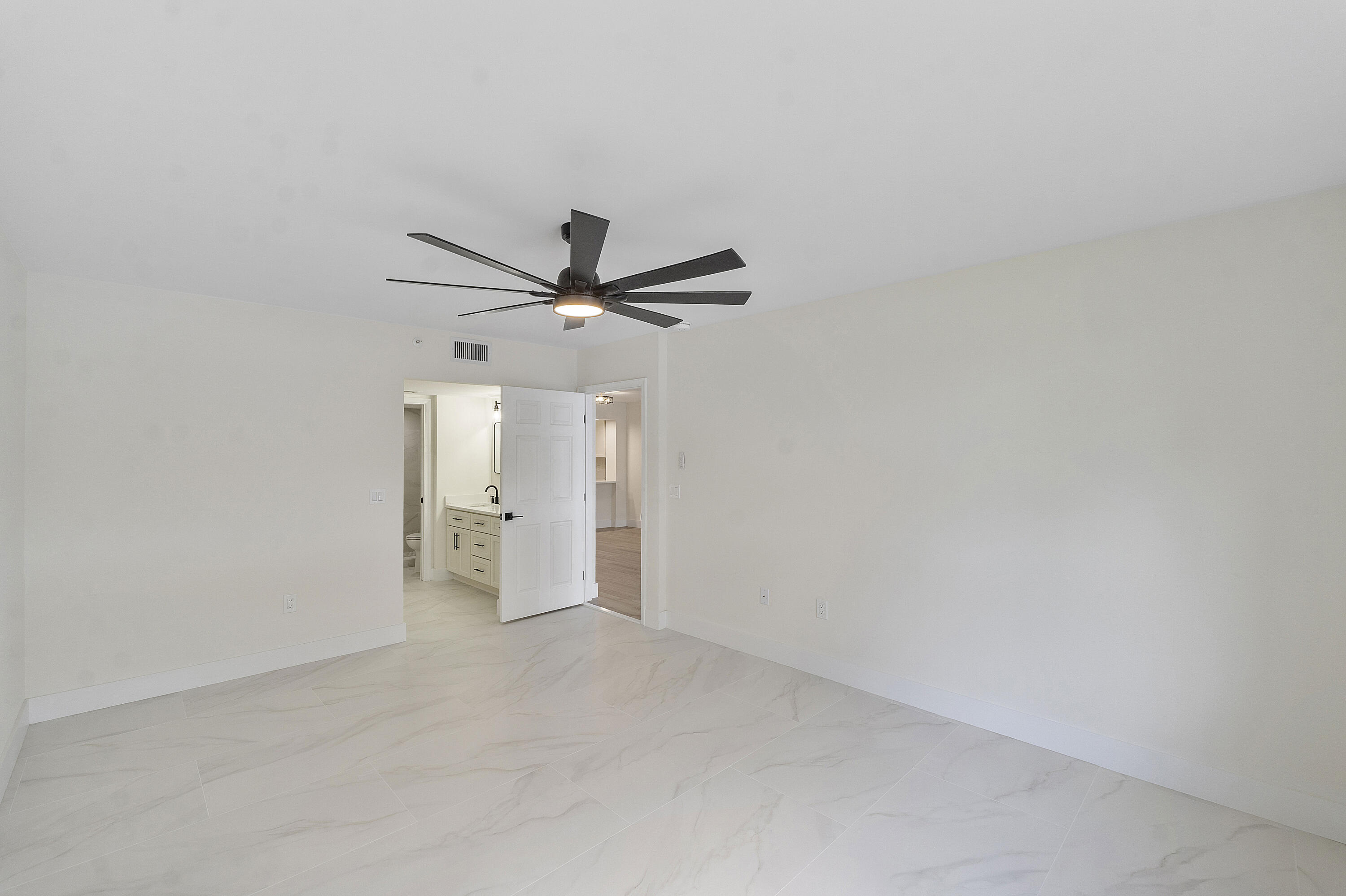 9575 Weldon Circle, Unit C313 Tamarac, FL 33321 - Photo 12 of 24 9575 Weldon Circle C313_004