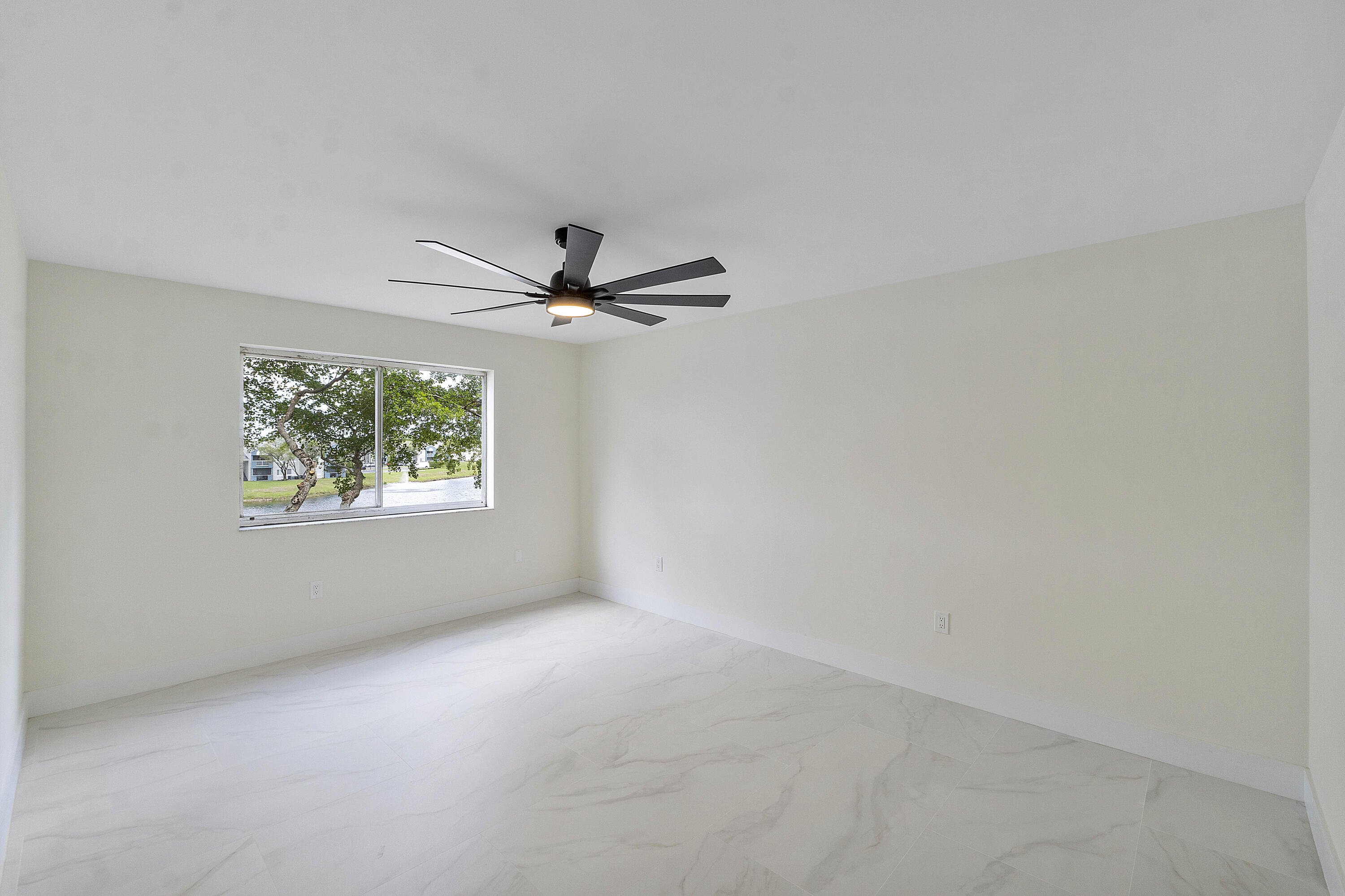 9575 Weldon Circle, Unit C313 Tamarac, FL 33321 - Photo 13 of 24 9575 Weldon Circle C313_005