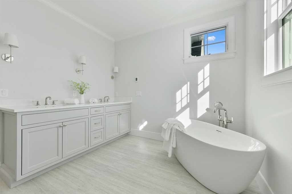 38 Parker Road Wellesley, MA 02482 - Photo 22 of 42