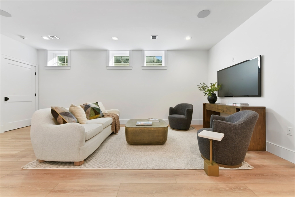 38 Parker Road Wellesley, MA 02482 - Photo 35 of 42