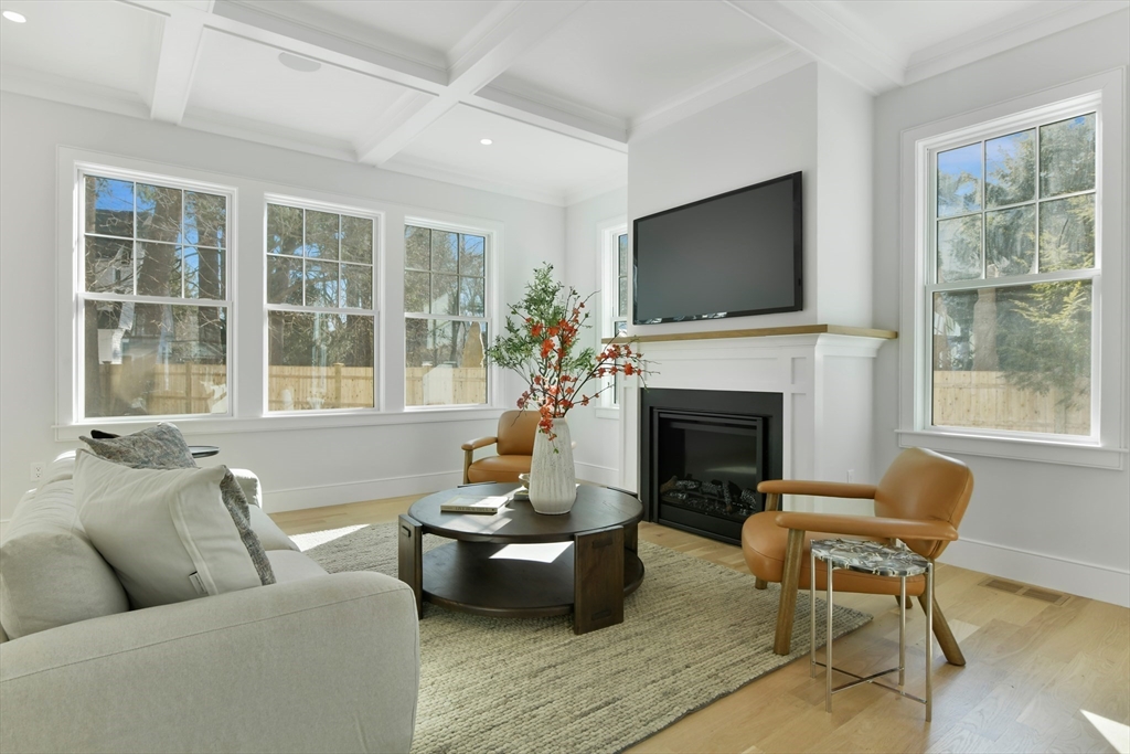 38 Parker Road Wellesley, MA 02482 - Photo 4 of 42