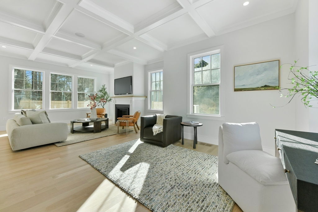 38 Parker Road Wellesley, MA 02482 - Photo 6 of 42