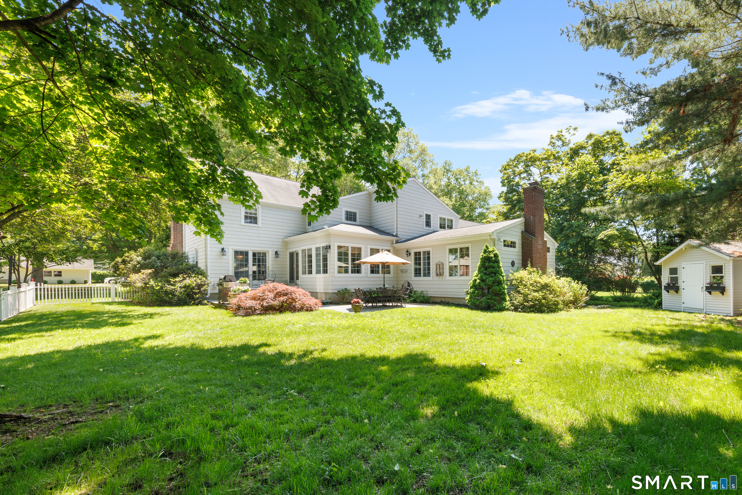 179 Lawrence Road Fairfield, CT 06824 - Photo 28 of 37