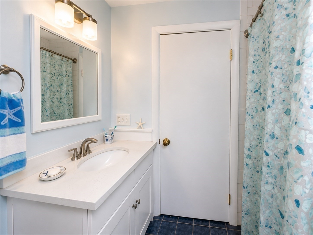 29 Samoset Avenue Hull, MA 02045 - Photo 11 of 13