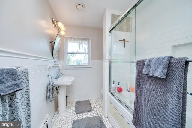 $3,400 | 1 Vista Road, Reading, PA 19610