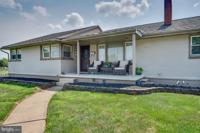 $3,400 | 1 Vista Road, Reading, PA 19610