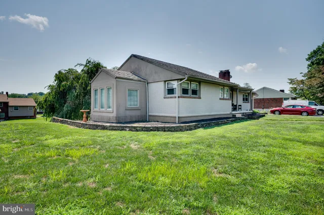 $3,400 | 1 Vista Road, Reading, PA 19610