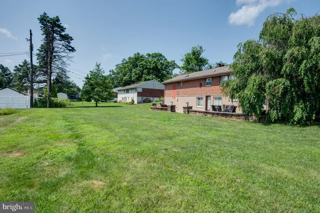 $3,400 | 1 Vista Road, Reading, PA 19610