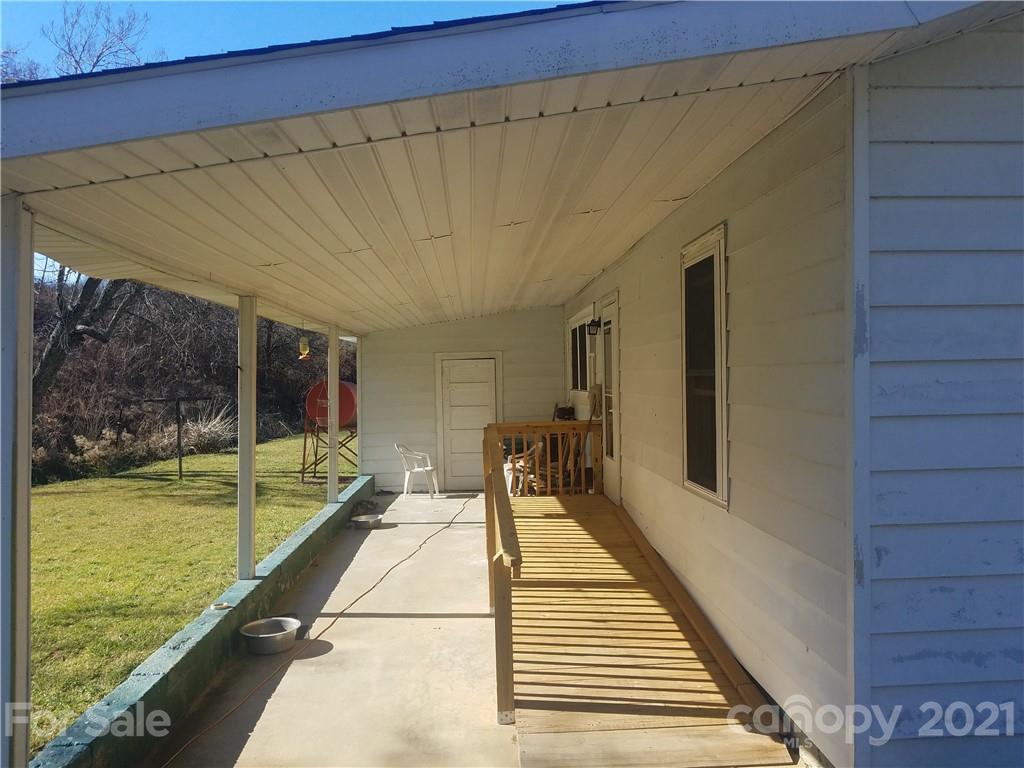 1118 Camp Branch Road Waynesville, NC 28786 - Photo 6 of 30