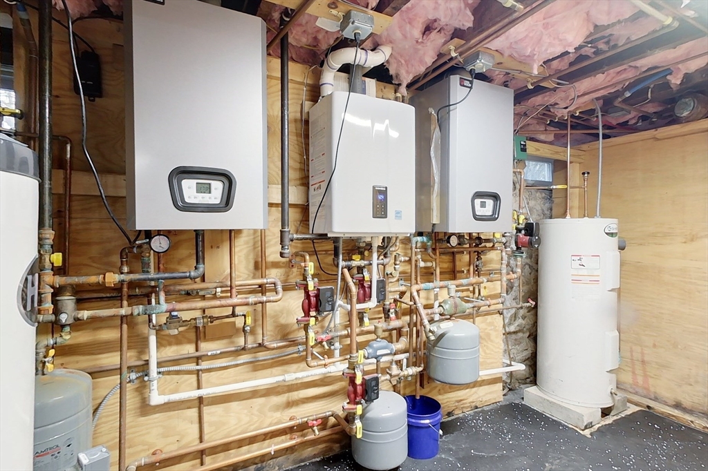 6 Kendall Street Methuen, MA 01844 - Photo 33 of 42 a bathroom with a toilet and shower