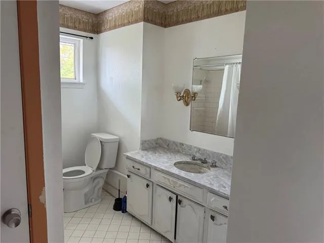 $2,200 | 2577 Holiday Drive, New Orleans, LA 70131