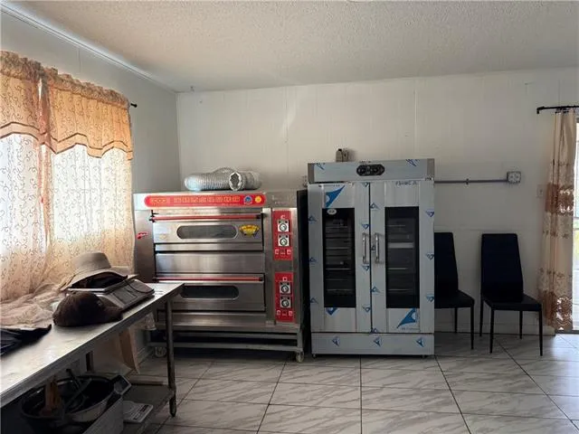 $2,200 | 2577 Holiday Drive, New Orleans, LA 70131