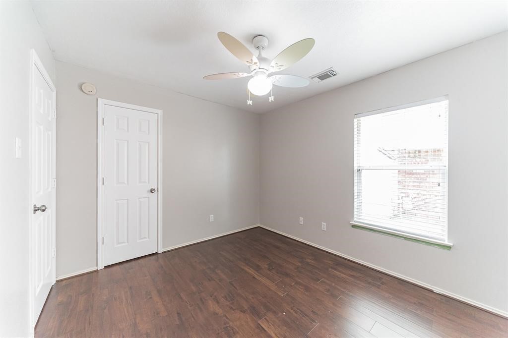 5431 Harbor Mist Baytown, TX 77521 - Photo 9 of 13