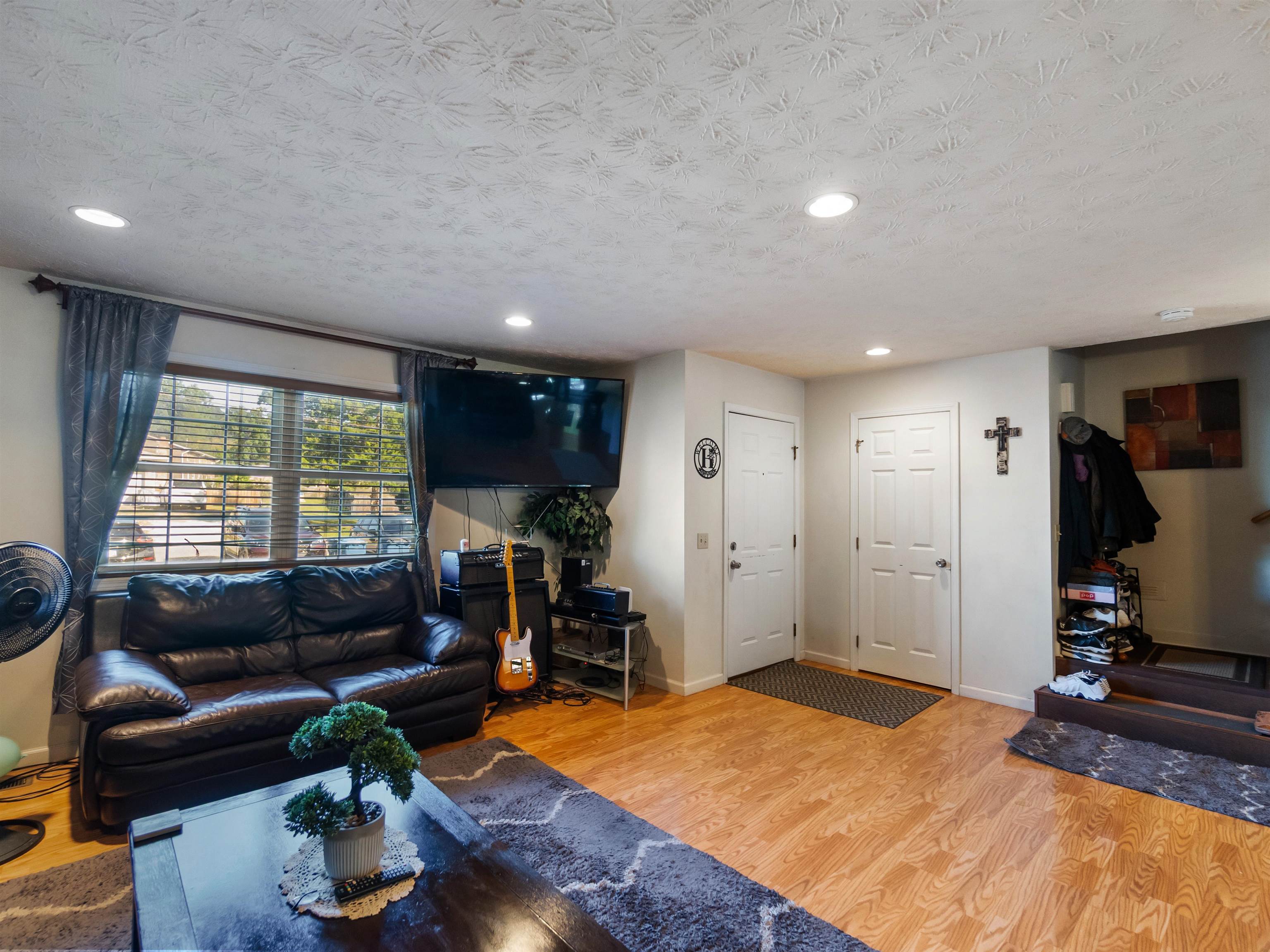 124 Aracoma Road Huntington, WV 25705 - Photo 6 of 31 Gallery Image 6