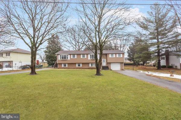 $375,000 | 1002 Frederick Pike, Littlestown, PA 17340