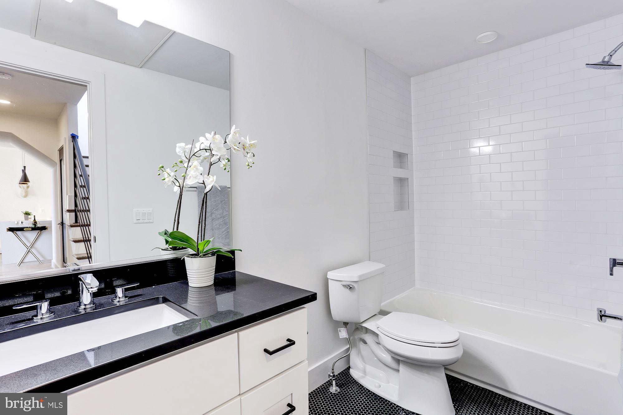 1508 F Street Northeast, Unit 7 Washington, DC 20002 - Photo 7 of 16 Owner's ensuite - photo of similar unit