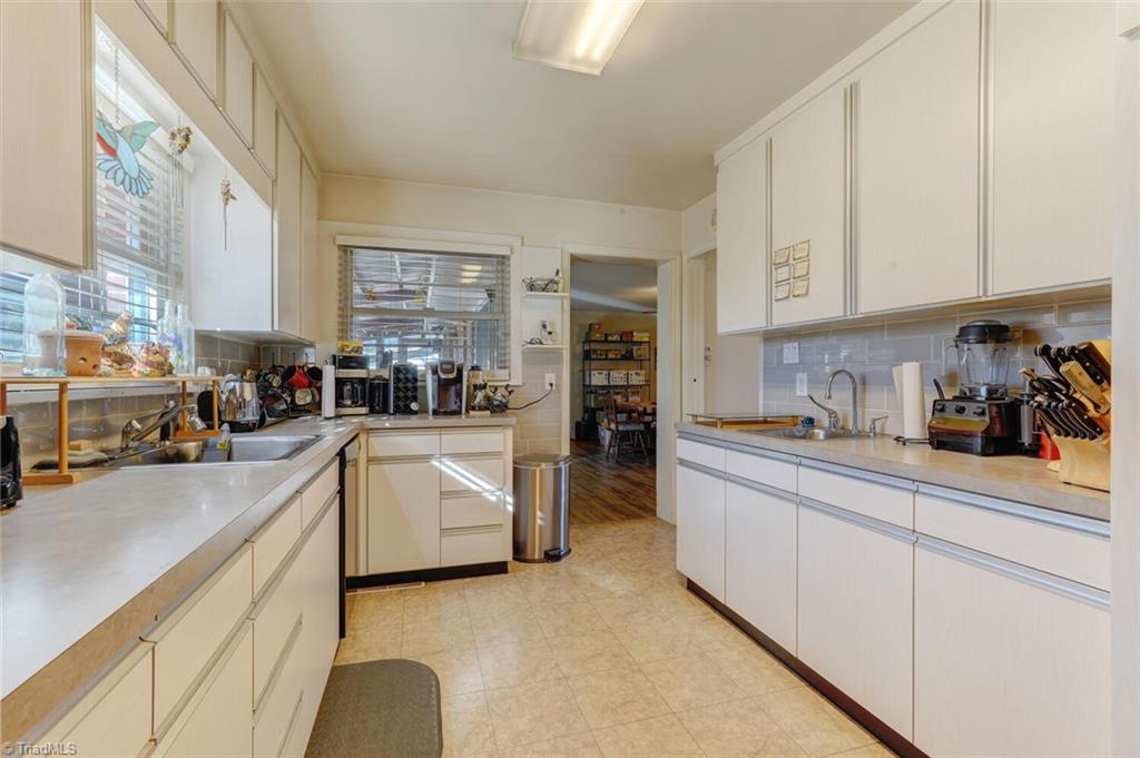 1126 Trogdon Drive Eden, NC 27288 - Photo 10 of 33