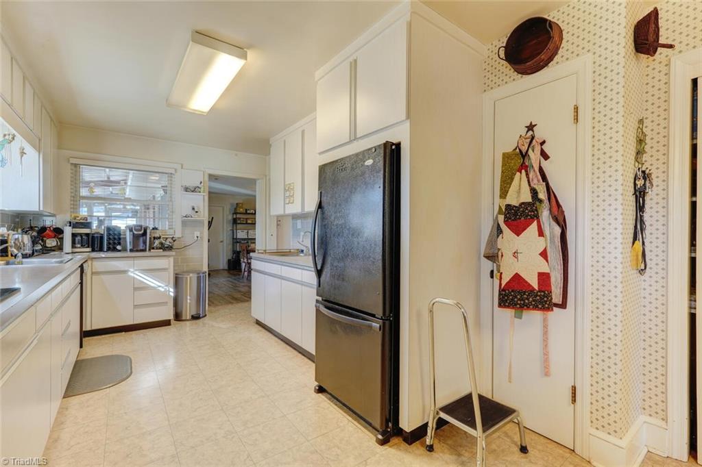 1126 Trogdon Drive Eden, NC 27288 - Photo 9 of 33