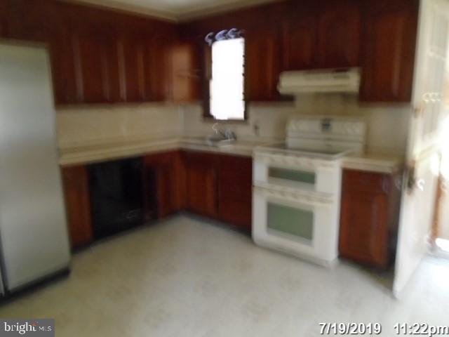 404 Abbott Road Hatboro, PA 19040 - Photo 5 of 27