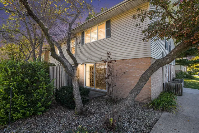 $84,900 | 3659 Kenbrooke Court, Kalamazoo, MI 49006